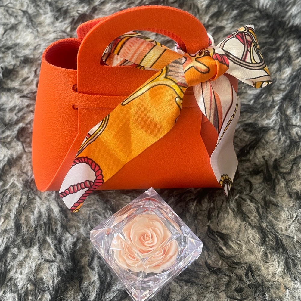 Mini Preserved Rose Flower Jewelry Case Pink Crystal Rose Display W/Gift Bag